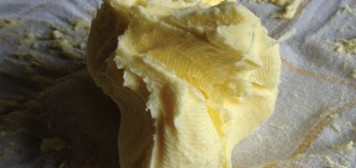 butter ausgepresst, hergestellt aus Sahne